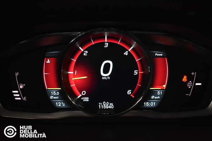 VOLVO XC60 D3 R-design Momentum